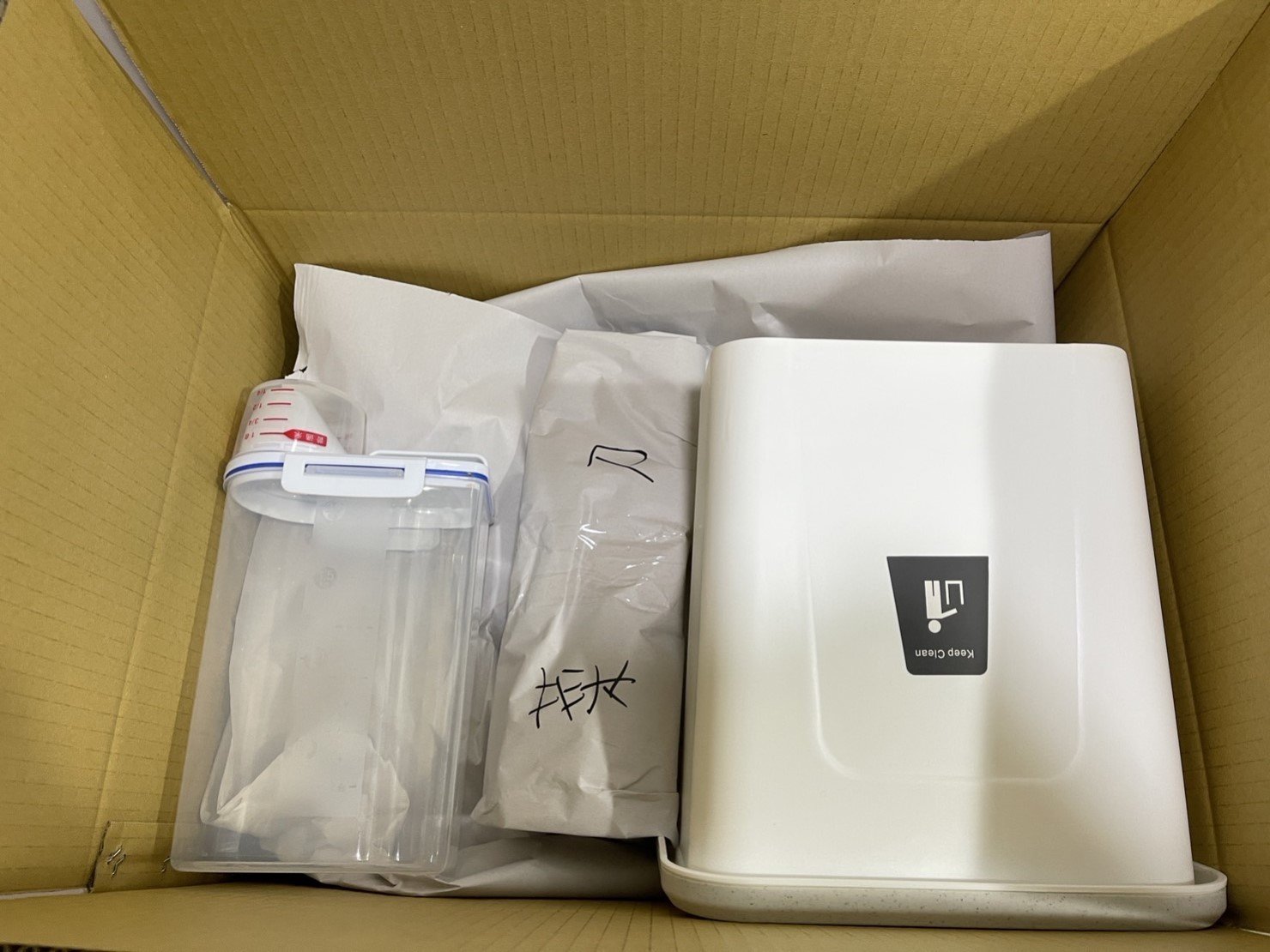 專人打包、搬家公司推薦、新北搬家公司推薦【榮福搬家公司】基隆搬家、南港搬家、桃園搬家公司推薦、懶人搬家,專人包裝,家庭搬家、精緻搬家、精緻包裝、打包裝箱。台北搬家公司推薦:大台北搬家,精緻包裝搬運「細膩包裝、專業搬運、用心服務、以客為尊」是榮福搬家公司的宗旨與精神。歡迎立即來電02-2651-2727專人服務。 專人打包、搬家公司推薦、新北搬家公司推薦【榮福搬家公司】基隆搬家、南港搬家、桃園搬家公司推薦、懶人搬家,專人包裝,家庭搬家、精緻搬家、精緻包裝、打包裝箱。台北搬家公司推薦:大台北搬家,精緻包裝搬運「細膩包裝、專業搬運、用心服務、以客為尊」是榮福搬家公司的宗旨與精神。歡迎立即來電02-2651-2727專人服務。