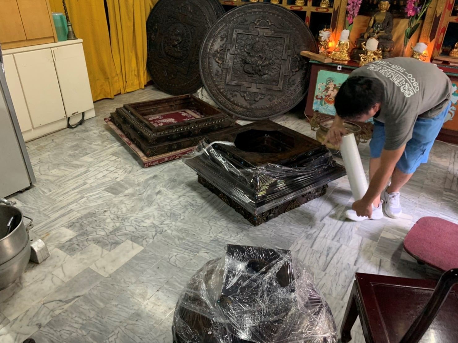 新北搬家公司推薦【榮福搬家公司】值得您來選擇:佛像分疊包裝與搬運也是以最高品質來做服務。 新北搬家公司推薦【榮福搬家公司】值得您來選擇:佛像分疊包裝與搬運也是以最高品質來做服務。