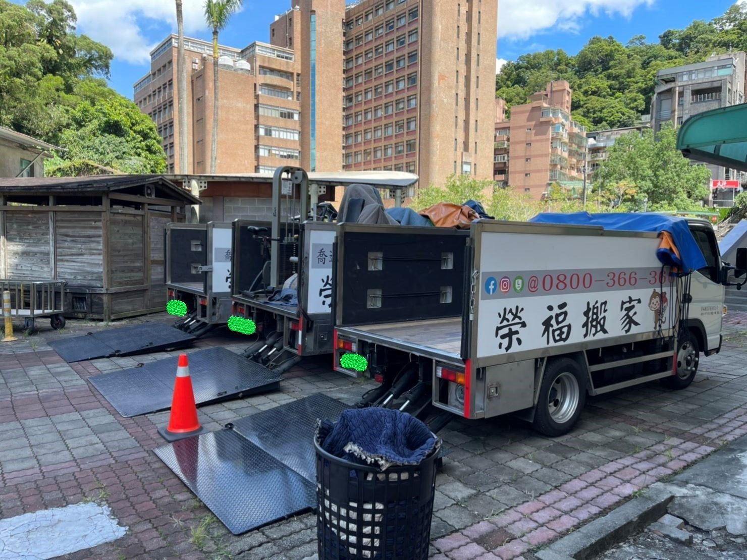 搬家公司推薦、新北搬家推薦【榮福搬家公司】南港搬家、桃園搬家公司推薦、台北搬家公司推薦搬運動器材、運動器材設備搬運、搬運動設備、健身房運動器材搬運【榮福搬家】具各項搬運設備及搬運動器材知識與技巧,也有各項物件拆裝的專門技能,破百公斤的設備器材、「專業搬運、用心服務、以客為尊」是榮福搬家公司的宗旨與精神。歡迎立即來電02-2651-2727專人服務。 搬家公司推薦、新北搬家推薦【榮福搬家公司】南港搬家、桃園搬家公司推薦、台北搬家公司推薦搬運動器材、運動器材設備搬運、搬運動設備、健身房運動器材搬運【榮福搬家】具各項搬運設備及搬運動器材知識與技巧,也有各項物件拆裝的專門技能,破百公斤的設備器材、「專業搬運、用心服務、以客為尊」是榮福搬家公司的宗旨與精神。歡迎立即來電02-2651-2727專人服務。