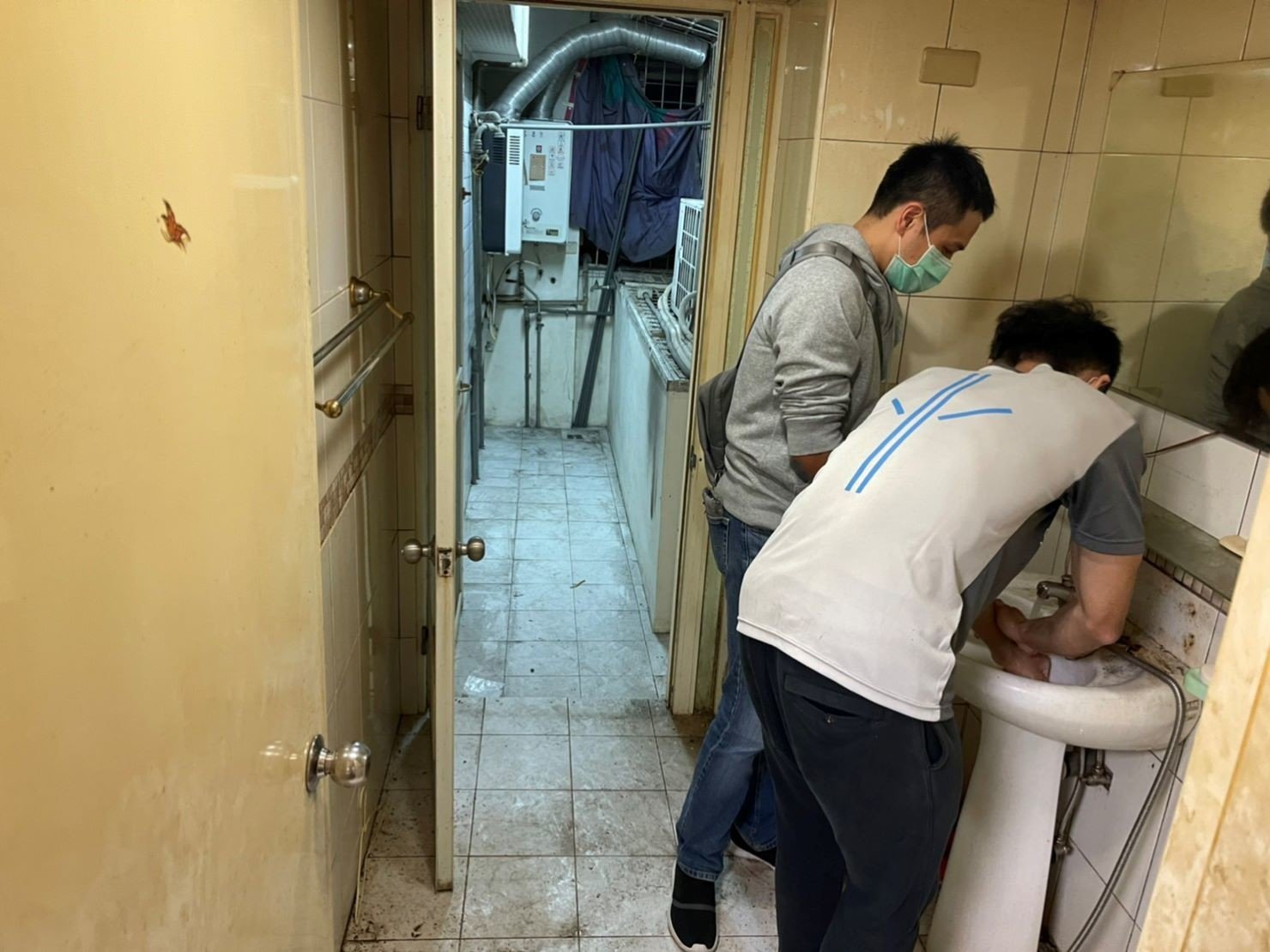 新北市垃圾清運、台北垃圾清運、不要的家具怎麼辦、搬家公司推薦、新北搬家推薦【榮福搬家公司】南港搬家、桃園搬家公司推薦、桃園大型垃圾、台北搬家公司推薦、搬垃圾處理、家庭廢棄物清運、廢棄物處理、搬運廢棄物、家具垃圾處理、清運、搬家具、冰箱搬運、基隆搬家、大型家電回收清運、床墊搬運、搬衣櫃、大型家具丟棄、搬公司行號、家庭垃圾清運公司、清垃圾、廢棄家具處理、廢棄家具清運、搬家車,針對顧客都秉持以用心實在專業搬家技巧,搬家實在用心值得您的信賴與選擇。歡迎來電咨詢02-2651-2727,榮福搬家有專員立即為您服務。 新北市垃圾清運、台北垃圾清運、不要的家具怎麼辦、搬家公司推薦、新北搬家推薦【榮福搬家公司】南港搬家、桃園搬家公司推薦、桃園大型垃圾、台北搬家公司推薦、搬垃圾處理、家庭廢棄物清運、廢棄物處理、搬運廢棄物、家具垃圾處理、清運、搬家具、冰箱搬運、基隆搬家、大型家電回收清運、床墊搬運、搬衣櫃、大型家具丟棄、搬公司行號、家庭垃圾清運公司、清垃圾、廢棄家具處理、廢棄家具清運、搬家車,針對顧客都秉持以用心實在專業搬家技巧,搬家實在用心值得您的信賴與選擇。歡迎來電咨詢02-2651-2727,榮福搬家有專員立即為您服務。