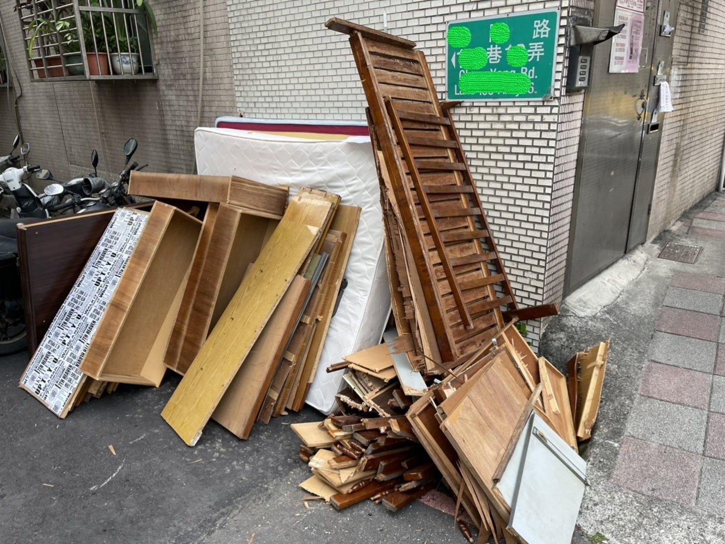 家庭垃圾清運公司、搬家公司推薦、新北搬家公司推薦【榮福搬家公司】台北市垃圾清運、垃圾清運價格、大型垃圾清運費用、南港搬家、桃園搬家公司推薦、台北搬家公司推薦、搬垃圾處理、廢棄物清運、廢棄家具清運、廢棄物處理、搬運廢棄物、家具垃圾處理、清垃圾、清運、搬家具、冰箱搬運、基隆搬家、搬家電、床墊搬運、搬衣櫃、搬大型家具、大型家具丟棄、家庭廢棄物清運、公司行號搬遷、家庭搬家、鋼琴廢棄處理、搬家首選、搬工計時、人工搬運、搬運、廢棄家具處理,針對顧客都秉持以用心實在專業搬家技巧,搬家實在用心值得您的信賴與選擇。歡迎來電咨詢02-2651-2727,榮福搬家有專員立即為您服務。 家庭垃圾清運公司、搬家公司推薦、新北搬家公司推薦【榮福搬家公司】台北市垃圾清運、垃圾清運價格、大型垃圾清運費用、南港搬家、桃園搬家公司推薦、台北搬家公司推薦、搬垃圾處理、廢棄物清運、廢棄家具清運、廢棄物處理、搬運廢棄物、家具垃圾處理、清垃圾、清運、搬家具、冰箱搬運、基隆搬家、搬家電、床墊搬運、搬衣櫃、搬大型家具、大型家具丟棄、家庭廢棄物清運、公司行號搬遷、家庭搬家、鋼琴廢棄處理、搬家首選、搬工計時、人工搬運、搬運、廢棄家具處理,針對顧客都秉持以用心實在專業搬家技巧,搬家實在用心值得您的信賴與選擇。歡迎來電咨詢02-2651-2727,榮福搬家有專員立即為您服務。