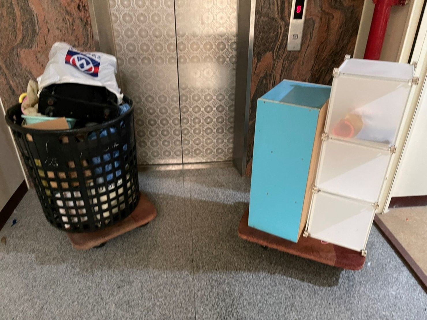搬家公司推薦、新北搬家推薦【榮福搬家公司】南港搬家、桃園搬家公司推薦、台北搬家公司推薦、廢棄家具處理、廢棄家具清運、家庭廢棄物清運、清運、搬家、家具垃圾清運、垃圾廢棄處理、垃圾廢棄清運、搬家具、大型家具搬運、冰箱搬運、基隆搬家、搬家電、床墊搬運、搬公司行號、跨縣市搬家、家庭搬家、搬鋼琴、搬工、搬運、搬家紙箱,針對顧客都秉持以用心實在專業搬家技巧,搬家實在用心值得您的信賴與選擇。歡迎來電咨詢02-2651-2727,榮福搬家有專員立即為您服務。 搬家公司推薦、新北搬家推薦【榮福搬家公司】南港搬家、桃園搬家公司推薦、台北搬家公司推薦、廢棄家具處理、廢棄家具清運、家庭廢棄物清運、清運、搬家、家具垃圾清運、垃圾廢棄處理、垃圾廢棄清運、搬家具、大型家具搬運、冰箱搬運、基隆搬家、搬家電、床墊搬運、搬公司行號、跨縣市搬家、家庭搬家、搬鋼琴、搬工、搬運、搬家紙箱,針對顧客都秉持以用心實在專業搬家技巧,搬家實在用心值得您的信賴與選擇。歡迎來電咨詢02-2651-2727,榮福搬家有專員立即為您服務。