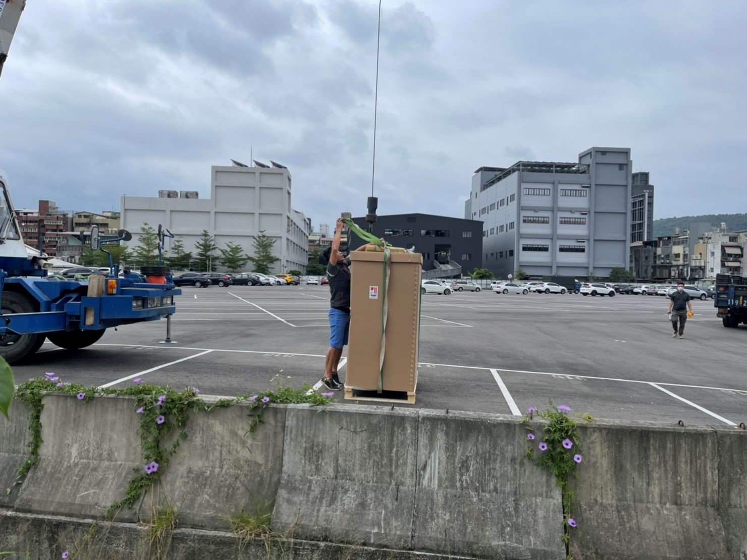 搬生物安全櫃無菌操作台、搬生醫設備、搬重物【榮福搬家公司】搬精密儀器、實驗室大型設備搬運、搬直立式冷凍櫃、搬培養箱、搬煙燻指紋箱、搬帳篷測濕儀、搬藥品冷藏櫃、石墩搬運、搬超低溫冷凍櫃、搬石頭桌椅、搬洗衣機、搬披薩窯、精搬金庫、搬保險櫃、精搬魚缸、精搬鋼琴、搬茶葉乾燥機、搬雷射雕刻切割機、跨縣市搬家、搬工計時、人力搬運、搬運、實驗室遷移、搬營業用冰箱、實驗室特殊儀器搬運、搬家首選、吊掛搬運、吊家具搬運、特殊重物搬運、生物科技儀器設備、專搬重物、新北搬家推薦、搬家公司、基隆搬家、南港搬家、桃園搬家公司、台北搬家公司推薦:大台北搬家,精緻包裝搬運「細膩包裝、專業搬運、用心服務、以客為尊」是榮福搬家公司的宗旨與精神。歡迎立即來電02-2651-2727專人服務。 搬生物安全櫃無菌操作台、搬生醫設備、搬重物【榮福搬家公司】搬精密儀器、實驗室大型設備搬運、搬直立式冷凍櫃、搬培養箱、搬煙燻指紋箱、搬帳篷測濕儀、搬藥品冷藏櫃、石墩搬運、搬超低溫冷凍櫃、搬石頭桌椅、搬洗衣機、搬披薩窯、精搬金庫、搬保險櫃、精搬魚缸、精搬鋼琴、搬茶葉乾燥機、搬雷射雕刻切割機、跨縣市搬家、搬工計時、人力搬運、搬運、實驗室遷移、搬營業用冰箱、實驗室特殊儀器搬運、搬家首選、吊掛搬運、吊家具搬運、特殊重物搬運、生物科技儀器設備、專搬重物、新北搬家推薦、搬家公司、基隆搬家、南港搬家、桃園搬家公司、台北搬家公司推薦:大台北搬家,精緻包裝搬運「細膩包裝、專業搬運、用心服務、以客為尊」是榮福搬家公司的宗旨與精神。歡迎立即來電02-2651-2727專人服務。