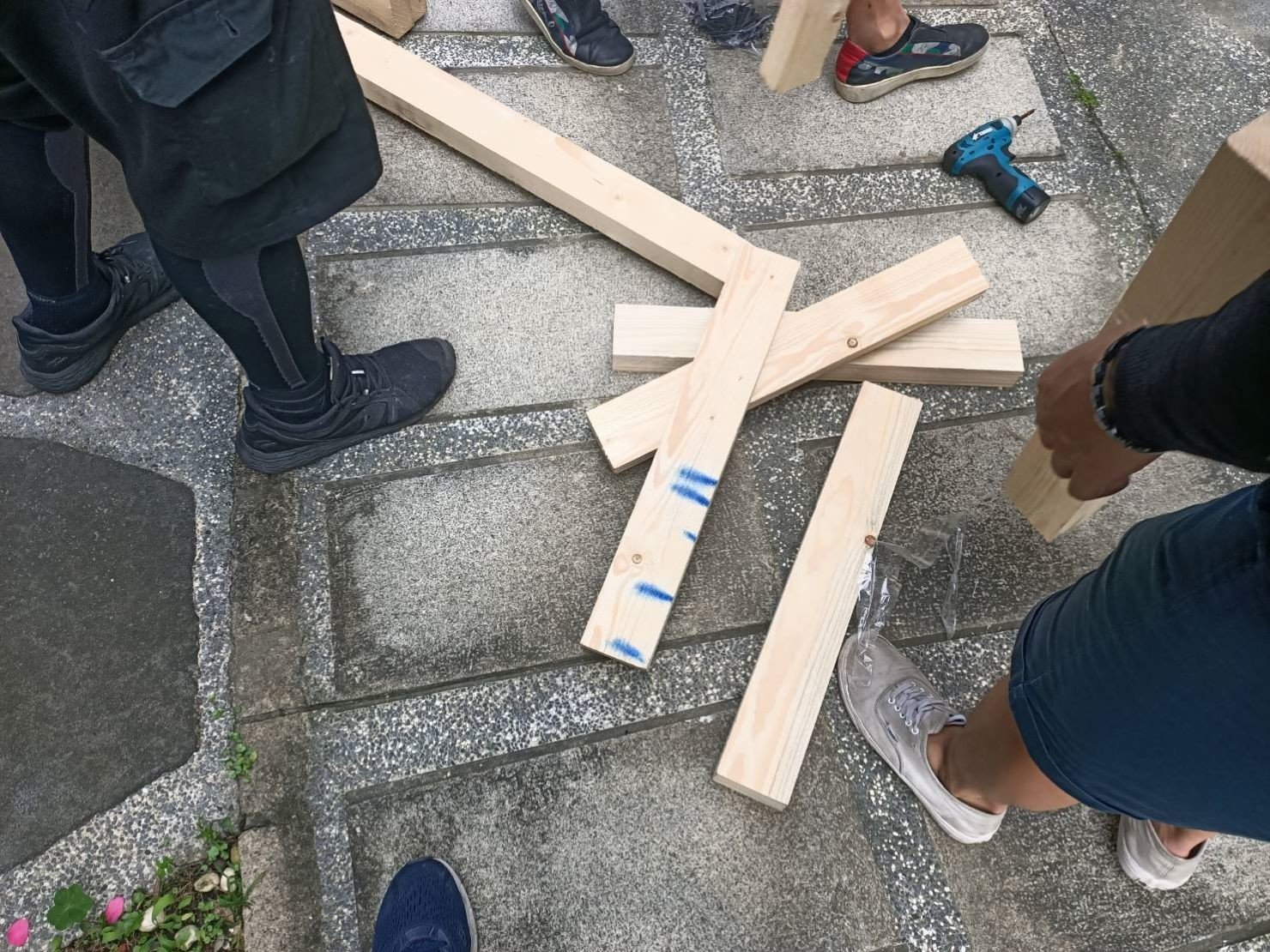 重物搬運、搬佛像【榮福搬家公司】搬披薩窯、精搬金庫、搬保險櫃、精搬魚缸、跨縣搬家、搬工派遣、搬玉石、搬神明桌、搬家具、搬家首選、吊掛搬運、吊家具搬運、搬重物技巧、台北搬家公司推薦:大台北搬家、基隆搬家,精緻包裝搬運「細膩包裝、專業搬運、用心服務、以客為尊」是榮福搬家公司的宗旨與精神。歡迎立即來電02-2651-2727專人服務。 重物搬運、搬佛像【榮福搬家公司】搬披薩窯、精搬金庫、搬保險櫃、精搬魚缸、跨縣搬家、搬工派遣、搬玉石、搬神明桌、搬家具、搬家首選、吊掛搬運、吊家具搬運、搬重物技巧、台北搬家公司推薦:大台北搬家、基隆搬家,精緻包裝搬運「細膩包裝、專業搬運、用心服務、以客為尊」是榮福搬家公司的宗旨與精神。歡迎立即來電02-2651-2727專人服務。