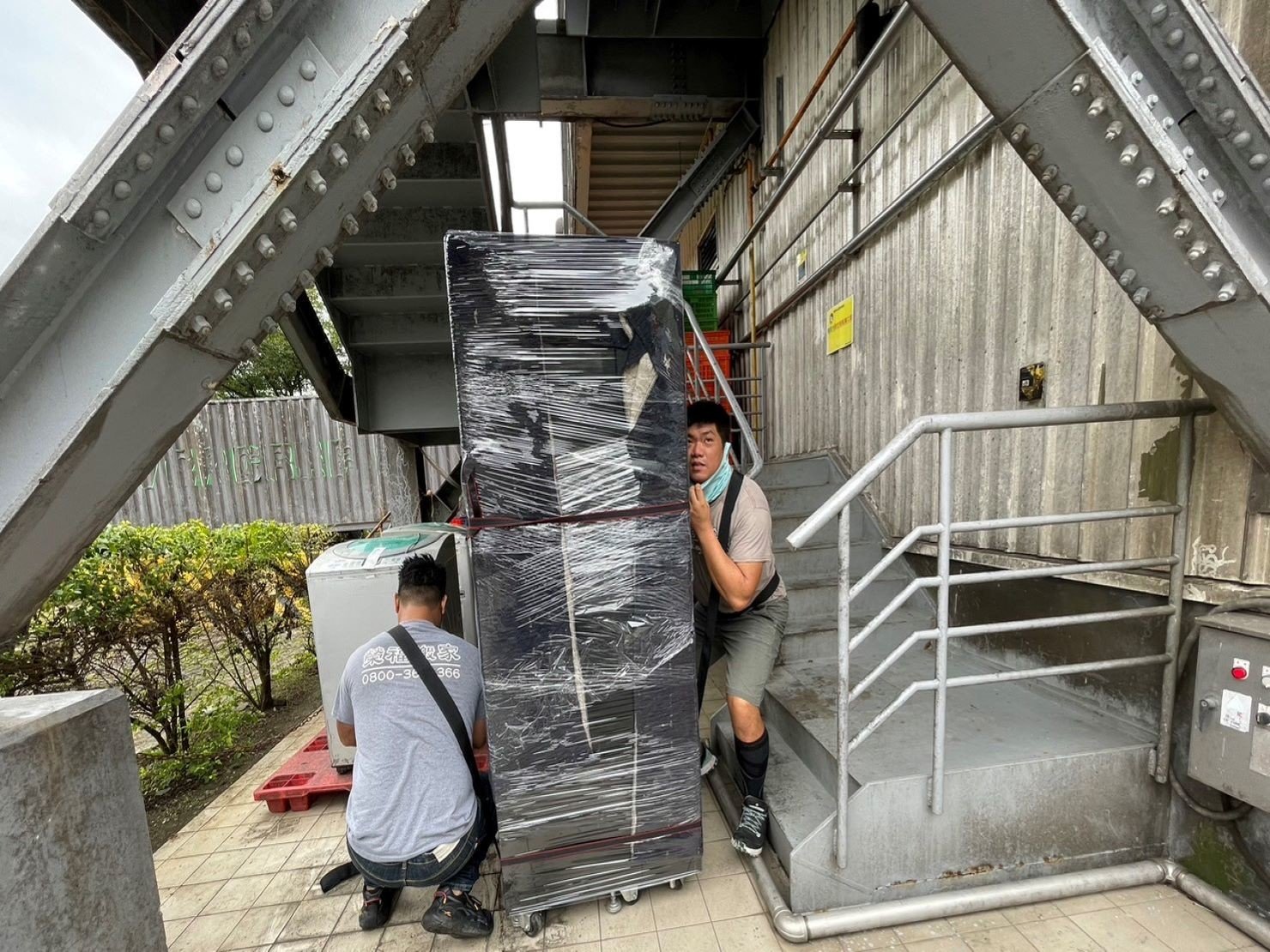 台北單搬重物∣南港單搬重物∣新北單搬重物∣雙北單搬重物∣汐止單搬重物∣五股單搬重物∣中永和單搬重物∣板橋單搬重物∣桃園單搬重物推薦【榮福搬家】屬專業搬家細膩運唯一首選,累積20年各式各樣特殊重物的搬運經驗,專業敏捷快速完成您的各項搬運任務。榮福搬家具備精緻包裝搬運「細膩包裝、專業搬運、用心服務、以客為尊」是榮福搬家公司的宗旨與精神。歡迎立即來電02-2651-2727專人服務。 台北單搬重物∣南港單搬重物∣新北單搬重物∣雙北單搬重物∣汐止單搬重物∣五股單搬重物∣中永和單搬重物∣板橋單搬重物∣桃園單搬重物推薦【榮福搬家】屬專業搬家細膩運唯一首選,累積20年各式各樣特殊重物的搬運經驗,專業敏捷快速完成您的各項搬運任務。榮福搬家具備精緻包裝搬運「細膩包裝、專業搬運、用心服務、以客為尊」是榮福搬家公司的宗旨與精神。歡迎立即來電02-2651-2727專人服務。