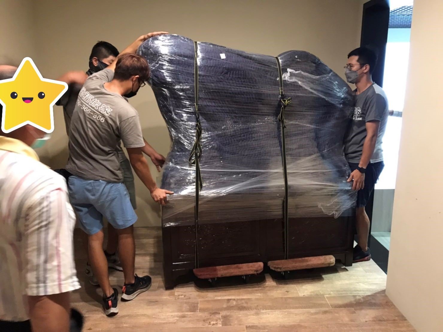 台北精搬貴重藝術品∣南港精搬貴重藝術品∣新北精搬貴重藝術品∣雙北精搬貴重藝術品∣汐止精搬貴重藝術品∣中永和精搬貴重藝術品∣板橋精搬貴重藝術品∣五股精搬貴重藝術品∣基隆精搬貴重藝術品∣桃園精搬貴重藝術品∣專業搬玉石藝術品推薦【榮福搬家公司】具專業團隊擁有精緻包裝組及重物搬運組,能依據業主、顧客需求分派其專業團隊組,進行各項藝術品專業安全搬運服務;給予最優質、放心各項搬家、搬運需求。 台北精搬貴重藝術品∣南港精搬貴重藝術品∣新北精搬貴重藝術品∣雙北精搬貴重藝術品∣汐止精搬貴重藝術品∣中永和精搬貴重藝術品∣板橋精搬貴重藝術品∣五股精搬貴重藝術品∣基隆精搬貴重藝術品∣桃園精搬貴重藝術品∣專業搬玉石藝術品推薦【榮福搬家公司】具專業團隊擁有精緻包裝組及重物搬運組,能依據業主、顧客需求分派其專業團隊組,進行各項藝術品專業安全搬運服務;給予最優質、放心各項搬家、搬運需求。