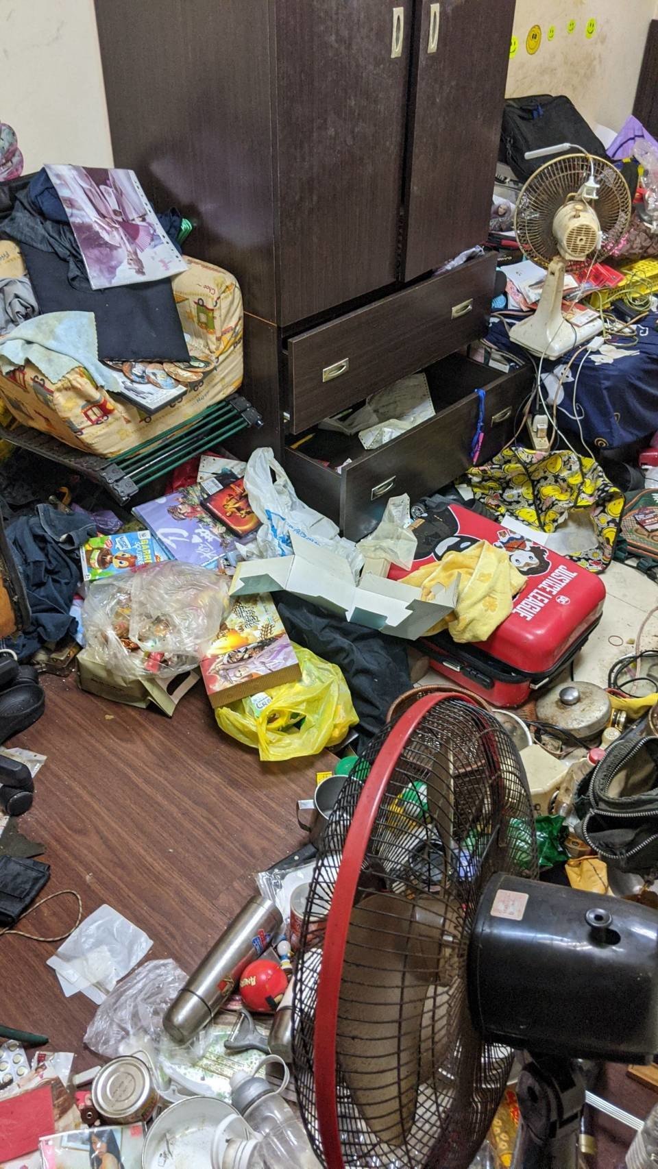 新北市垃圾清運、台北垃圾清運、不要的家具怎麼辦、搬家公司推薦、新北搬家推薦【榮福搬家公司】南港搬家、桃園搬家公司推薦、桃園大型垃圾、台北搬家公司推薦、搬垃圾處理、家庭廢棄物清運、廢棄物處理、搬運廢棄物、家具垃圾處理、清運、搬家具、冰箱搬運、基隆搬家、大型家電回收清運、床墊搬運、搬衣櫃、大型家具丟棄、搬公司行號、家庭垃圾清運公司、清垃圾、廢棄家具處理、廢棄家具清運、搬家車,針對顧客都秉持以用心實在專業搬家技巧,搬家實在用心值得您的信賴與選擇。歡迎來電咨詢02-2651-2727,榮福搬家有專員立即為您服務。 新北市垃圾清運、台北垃圾清運、不要的家具怎麼辦、搬家公司推薦、新北搬家推薦【榮福搬家公司】南港搬家、桃園搬家公司推薦、桃園大型垃圾、台北搬家公司推薦、搬垃圾處理、家庭廢棄物清運、廢棄物處理、搬運廢棄物、家具垃圾處理、清運、搬家具、冰箱搬運、基隆搬家、大型家電回收清運、床墊搬運、搬衣櫃、大型家具丟棄、搬公司行號、家庭垃圾清運公司、清垃圾、廢棄家具處理、廢棄家具清運、搬家車,針對顧客都秉持以用心實在專業搬家技巧,搬家實在用心值得您的信賴與選擇。歡迎來電咨詢02-2651-2727,榮福搬家有專員立即為您服務。