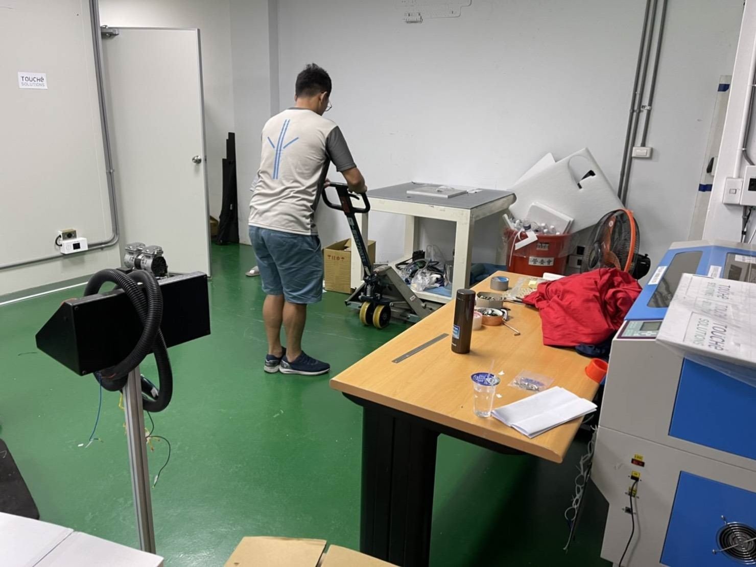 搬家公司推薦、新北搬家公司推薦、桃園搬家公司推薦、基隆搬家公司推薦【榮福搬家公司】企業搬遷、搬家需用吊車、單件搬運、南港搬家、台北搬家公司、搬垃圾清運、丟家具清運、搬公司行號、家庭搬家、搬鋼琴、搬工,針對顧客都秉持以用心實在專業搬家技巧,搬家實在用心值得您的信賴與選擇。歡迎來電咨詢02-2651-2727,榮福搬家有專員立即為您服務。 搬家公司推薦、新北搬家公司推薦、桃園搬家公司推薦、基隆搬家公司推薦【榮福搬家公司】企業搬遷、搬家需用吊車、單件搬運、南港搬家、台北搬家公司、搬垃圾清運、丟家具清運、搬公司行號、家庭搬家、搬鋼琴、搬工,針對顧客都秉持以用心實在專業搬家技巧,搬家實在用心值得您的信賴與選擇。歡迎來電咨詢02-2651-2727,榮福搬家有專員立即為您服務。