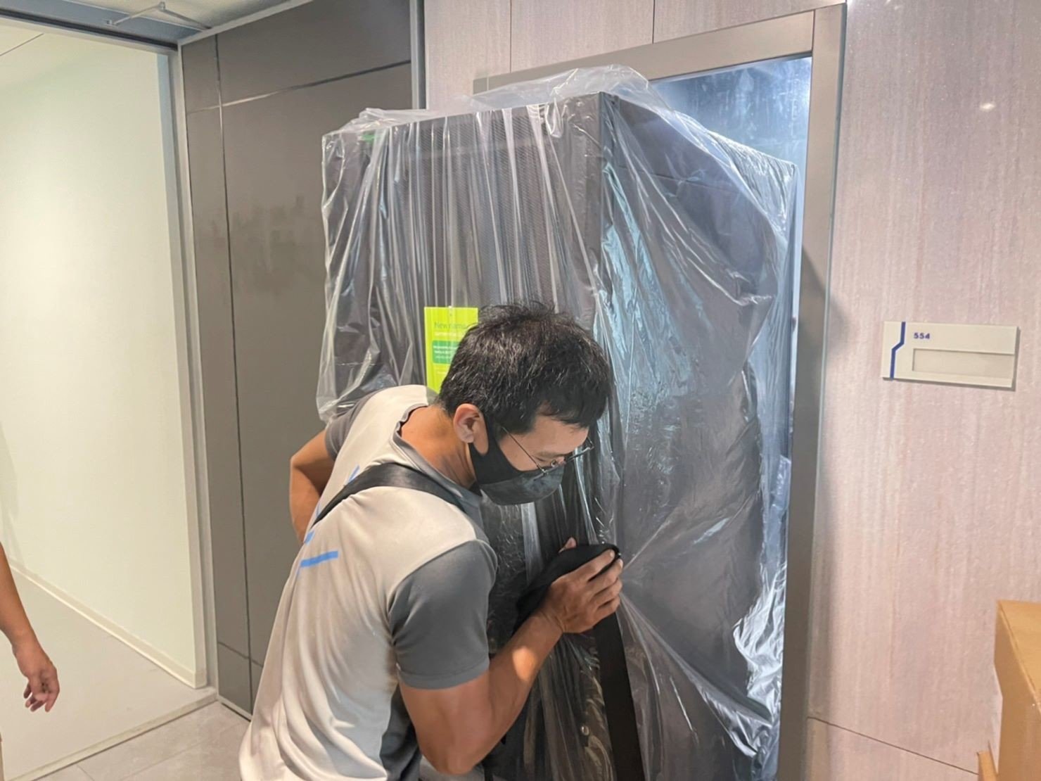 搬機器、搬設備、搬機器機櫃、搬UPS設備、搬電池櫃、搬旁路開關、搬重物【榮福搬家公司】、搬魚缸、搬鋼琴、搬金庫、人力搬運、搬按摩椅、搬家首選、吊掛搬運、吊金庫搬運、特殊重物搬運、單件重物搬運、搬醫療床、專搬重物、企業搬運服務、公司行號搬遷、搬遷、新北搬家公司推薦、搬家公司、基隆搬家、南港搬家、桃園搬家公司推薦、台北搬家公司推薦:大台北搬家,精緻包裝搬運「細膩包裝、專業搬運、用心服務、以客為尊」是榮福搬家公司的宗旨與精神。歡迎立即來電02-2651-2727專人服務。 搬機器、搬設備、搬機器機櫃、搬UPS設備、搬電池櫃、搬旁路開關、搬重物【榮福搬家公司】、搬魚缸、搬鋼琴、搬金庫、人力搬運、搬按摩椅、搬家首選、吊掛搬運、吊金庫搬運、特殊重物搬運、單件重物搬運、搬醫療床、專搬重物、企業搬運服務、公司行號搬遷、搬遷、新北搬家公司推薦、搬家公司、基隆搬家、南港搬家、桃園搬家公司推薦、台北搬家公司推薦:大台北搬家,精緻包裝搬運「細膩包裝、專業搬運、用心服務、以客為尊」是榮福搬家公司的宗旨與精神。歡迎立即來電02-2651-2727專人服務。