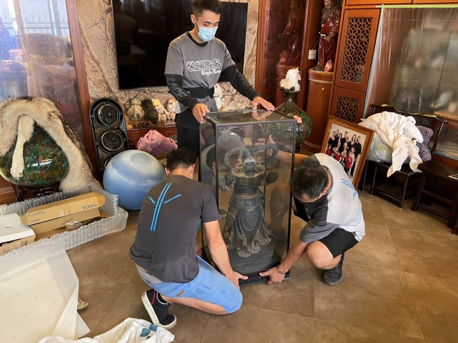 搬浴缸、按摩浴缸、TOTO浴缸、TOTO太空寢浴、搬重物【榮福搬家公司】精搬重物、搬家具、搬家首選、特殊重物搬運、單件重物搬運、專搬重物、企業搬運服務、公司行號搬遷、搬遷、新北搬家公司推薦、搬家公司、基隆搬家、南港搬家、桃園搬家公司推薦、台北搬家公司推薦:大台北搬家,精緻包裝搬運「細膩包裝、專業搬運、用心服務、以客為尊」是榮福搬家公司的宗旨與精神。歡迎立即來電02-2651-2727專人服務。 搬浴缸、按摩浴缸、TOTO浴缸、TOTO太空寢浴、搬重物【榮福搬家公司】精搬重物、搬家具、搬家首選、特殊重物搬運、單件重物搬運、專搬重物、企業搬運服務、公司行號搬遷、搬遷、新北搬家公司推薦、搬家公司、基隆搬家、南港搬家、桃園搬家公司推薦、台北搬家公司推薦:大台北搬家,精緻包裝搬運「細膩包裝、專業搬運、用心服務、以客為尊」是榮福搬家公司的宗旨與精神。歡迎立即來電02-2651-2727專人服務。
