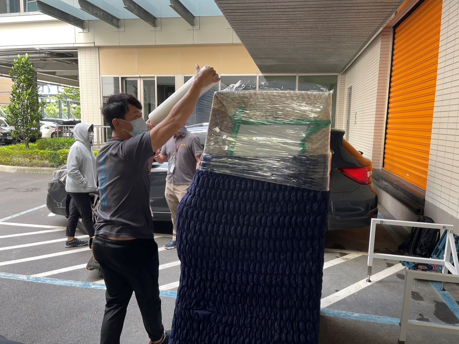 台北搬實驗室生醫設備∣南港搬實驗室生醫設備∣新北搬實驗室生醫設備∣雙北搬實驗室生醫設備∣汐止搬實驗室生醫設備∣中永和搬實驗室生醫設備∣板橋搬實驗室生醫設備∣五股搬實驗室生醫設備∣基隆搬實驗室生醫設備∣桃園搬實驗室生醫設備∣【榮福搬家】屬專業搬家細膩運唯一首選,累積20年各式各樣特殊儀器設備的搬運經驗,專業敏捷快速完成您的各項搬運任務。針對顧客都秉持以用心實在專業搬家技巧,搬家實在用心值得您的信賴與選擇。歡迎來電咨詢02-2651-2727,榮福搬家有專員立即為您服務。 台北搬實驗室生醫設備∣南港搬實驗室生醫設備∣新北搬實驗室生醫設備∣雙北搬實驗室生醫設備∣汐止搬實驗室生醫設備∣中永和搬實驗室生醫設備∣板橋搬實驗室生醫設備∣五股搬實驗室生醫設備∣基隆搬實驗室生醫設備∣桃園搬實驗室生醫設備∣【榮福搬家】屬專業搬家細膩運唯一首選,累積20年各式各樣特殊儀器設備的搬運經驗,專業敏捷快速完成您的各項搬運任務。針對顧客都秉持以用心實在專業搬家技巧,搬家實在用心值得您的信賴與選擇。歡迎來電咨詢02-2651-2727,榮福搬家有專員立即為您服務。