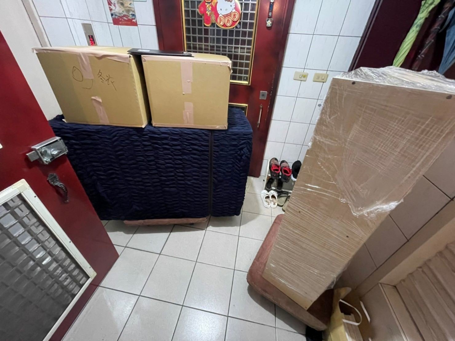 搬家公司推薦、新北搬家推薦【榮福搬家公司】南港搬家、桃園搬家公司推薦、台北搬家公司推薦、搬家具、冰箱搬運、基隆搬家、搬家電、床墊搬運、搬公司行號、家庭搬家、搬鋼琴、搬工、搬運、搬家、搬家首選、搬家達人、搬家紙箱、搬冰箱、搬床墊、鋼琴搬運、跨縣市搬家、家具搬運,針對顧客都秉持以用心實在專業搬家技巧,搬家實在用心值得您的信賴與選擇。歡迎來電咨詢02-2651-2727,榮福搬家有專員立即為您服務。系統式家具拆裝找專業的榮福搬家就對了。 搬家公司推薦、新北搬家推薦【榮福搬家公司】南港搬家、桃園搬家公司推薦、台北搬家公司推薦、搬家具、冰箱搬運、基隆搬家、搬家電、床墊搬運、搬公司行號、家庭搬家、搬鋼琴、搬工、搬運、搬家、搬家首選、搬家達人、搬家紙箱、搬冰箱、搬床墊、鋼琴搬運、跨縣市搬家、家具搬運,針對顧客都秉持以用心實在專業搬家技巧,搬家實在用心值得您的信賴與選擇。歡迎來電咨詢02-2651-2727,榮福搬家有專員立即為您服務。系統式家具拆裝找專業的榮福搬家就對了。