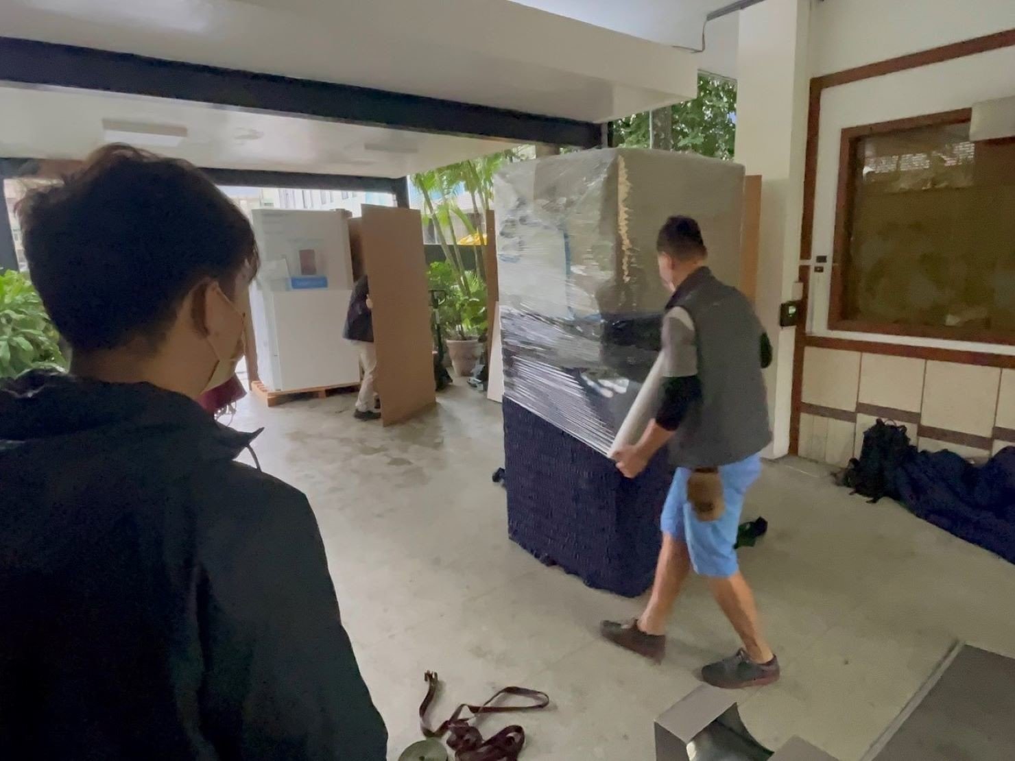 專搬生醫設備、搬精密儀器、實驗室冷凍櫃搬運、生技實驗設備、台北搬實驗設備、南港搬實驗設備、新北搬實驗設備、雙北搬實驗設備、汐止搬實驗設備、中永和搬實驗設備、板橋搬實驗設備、五股搬實驗設備、基隆搬實驗設備、桃園搬實驗設備、搬生醫設備推薦【榮福搬家】擁有各式各樣特殊重物搬運的經驗,用心實在給予最佳搬運服務,特殊重物搬運唯一首選榮福搬家公司。 專搬生醫設備、搬精密儀器、實驗室冷凍櫃搬運、生技實驗設備、台北搬實驗設備、南港搬實驗設備、新北搬實驗設備、雙北搬實驗設備、汐止搬實驗設備、中永和搬實驗設備、板橋搬實驗設備、五股搬實驗設備、基隆搬實驗設備、桃園搬實驗設備、搬生醫設備推薦【榮福搬家】擁有各式各樣特殊重物搬運的經驗,用心實在給予最佳搬運服務,特殊重物搬運唯一首選榮福搬家公司。