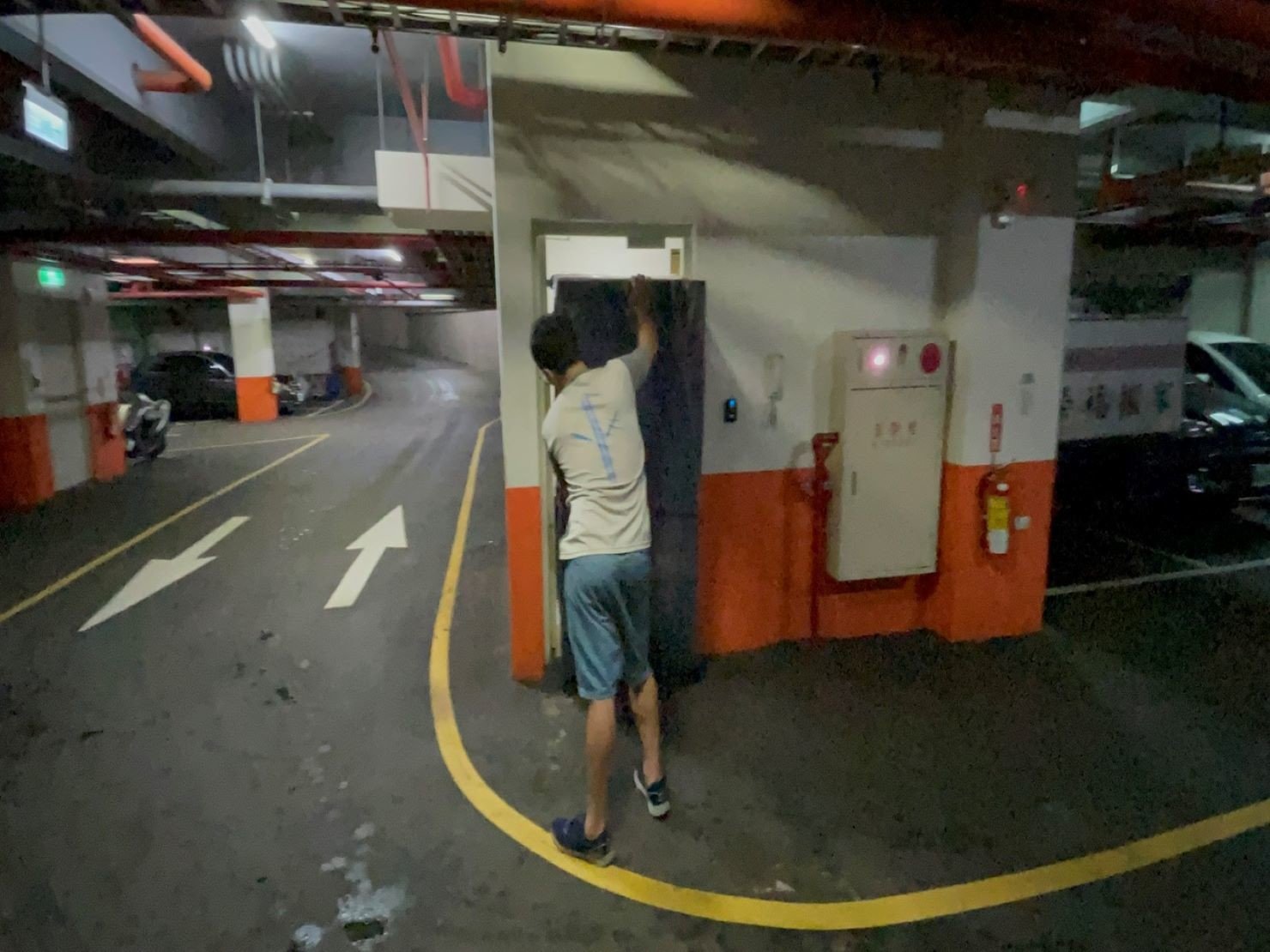 搬家公司推薦、新北搬家推薦【榮福搬家公司】南港搬家、精搬魚缸、桃園搬家公司推薦、台北搬家公司推薦、廢棄家具處理、廢棄家具清運、家庭廢棄物清運、清運、搬家、家具垃圾清運、搬家具、冰箱搬運、基隆搬家、搬洗衣機、搬家電、床墊搬運、搬保險櫃、搬金庫、搬公司行號、跨縣市搬家、家庭搬家、搬家首選、搬鋼琴、搬工、搬運、搬家紙箱,針對顧客都秉持以用心實在專業搬家技巧,搬家實在用心值得您的信賴與選擇。歡迎來電咨詢02-2651-2727,榮福搬家有專員立即為您服務。 搬家公司推薦、新北搬家推薦【榮福搬家公司】南港搬家、精搬魚缸、桃園搬家公司推薦、台北搬家公司推薦、廢棄家具處理、廢棄家具清運、家庭廢棄物清運、清運、搬家、家具垃圾清運、搬家具、冰箱搬運、基隆搬家、搬洗衣機、搬家電、床墊搬運、搬保險櫃、搬金庫、搬公司行號、跨縣市搬家、家庭搬家、搬家首選、搬鋼琴、搬工、搬運、搬家紙箱,針對顧客都秉持以用心實在專業搬家技巧,搬家實在用心值得您的信賴與選擇。歡迎來電咨詢02-2651-2727,榮福搬家有專員立即為您服務。