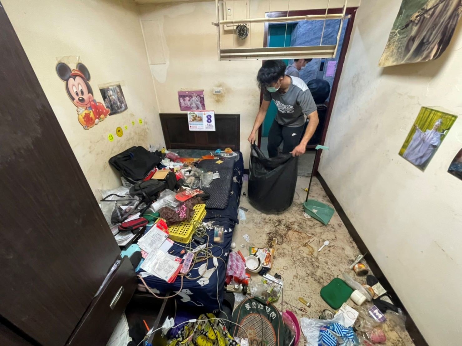 新北市垃圾清運、台北垃圾清運、不要的家具怎麼辦、搬家公司推薦、新北搬家推薦【榮福搬家公司】南港搬家、桃園搬家公司推薦、桃園大型垃圾、台北搬家公司推薦、搬垃圾處理、家庭廢棄物清運、廢棄物處理、搬運廢棄物、家具垃圾處理、清運、搬家具、冰箱搬運、基隆搬家、大型家電回收清運、床墊搬運、搬衣櫃、大型家具丟棄、搬公司行號、家庭垃圾清運公司、清垃圾、廢棄家具處理、廢棄家具清運、搬家車,針對顧客都秉持以用心實在專業搬家技巧,搬家實在用心值得您的信賴與選擇。歡迎來電咨詢02-2651-2727,榮福搬家有專員立即為您服務。 新北市垃圾清運、台北垃圾清運、不要的家具怎麼辦、搬家公司推薦、新北搬家推薦【榮福搬家公司】南港搬家、桃園搬家公司推薦、桃園大型垃圾、台北搬家公司推薦、搬垃圾處理、家庭廢棄物清運、廢棄物處理、搬運廢棄物、家具垃圾處理、清運、搬家具、冰箱搬運、基隆搬家、大型家電回收清運、床墊搬運、搬衣櫃、大型家具丟棄、搬公司行號、家庭垃圾清運公司、清垃圾、廢棄家具處理、廢棄家具清運、搬家車,針對顧客都秉持以用心實在專業搬家技巧,搬家實在用心值得您的信賴與選擇。歡迎來電咨詢02-2651-2727,榮福搬家有專員立即為您服務。
