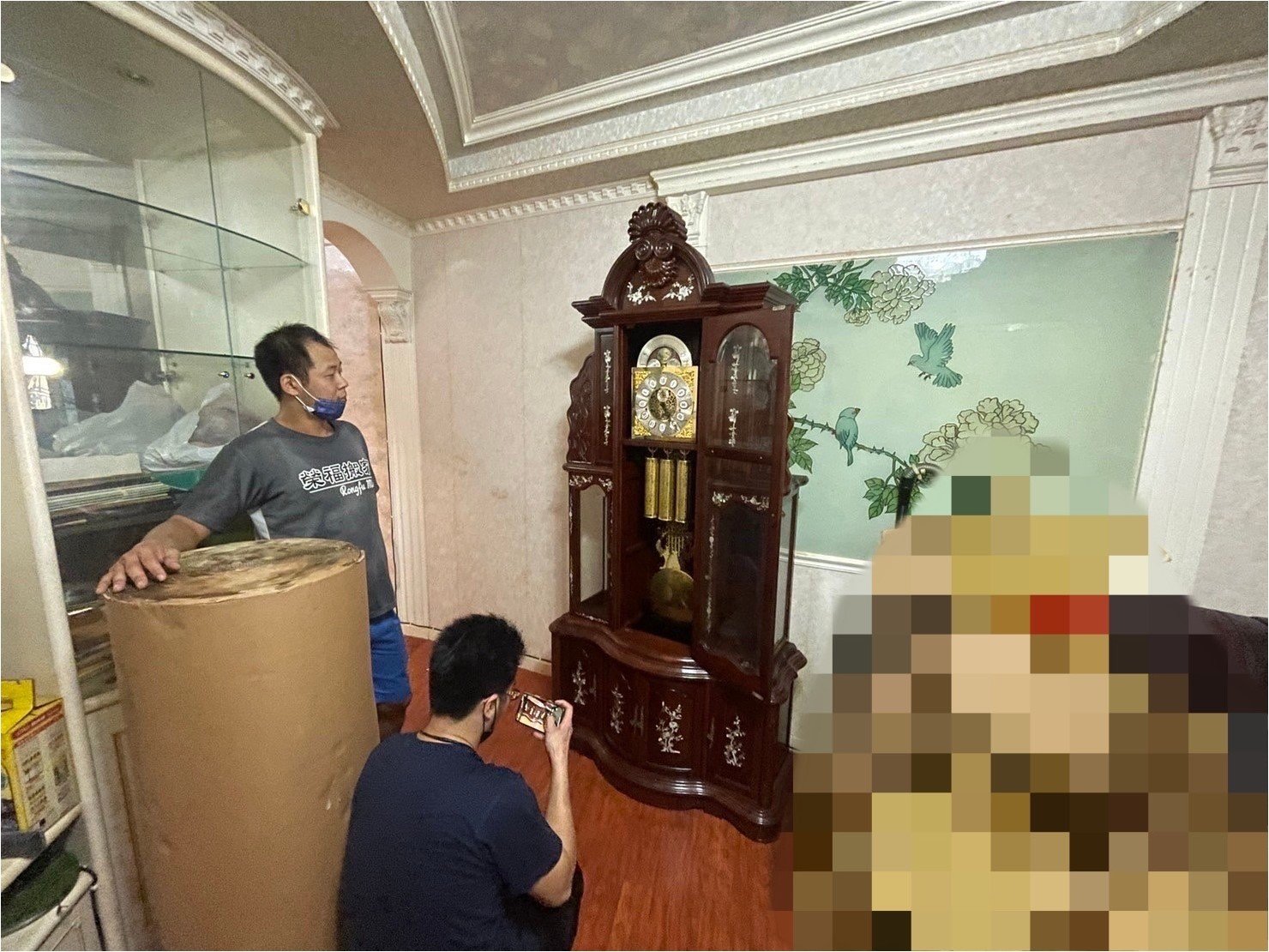 台北區域落地鐘搬運∣南港區域落地鐘搬運∣松山區域落地鐘搬運∣內湖區域落地鐘搬運∣中山區域落地鐘搬運∣大安區域落地鐘搬運∣信義區域落地鐘搬運∣新北區域落地鐘搬運∣雙北區域落地鐘搬運∣汐止區域落地鐘搬運∣中永和區域落地鐘搬運∣板橋區域落地鐘搬運∣三重蘆洲區域落地鐘搬運∣基隆區域落地鐘搬運∣五股區域落地鐘搬運∣新莊區域落地鐘搬運∣新店區域落地鐘搬運∣土城區域落地鐘搬運∣林口區域落地鐘搬運∣桃園區域落地鐘搬運| 搬家首選【榮福搬家公司】累積搬運各式大型重物、藝術收藏品、古董傢俱20年以上實務經驗,簡易拆裝到搬運定位,給予最完善的搬運作業,歡迎加入官方Line ID:@0800-366366 客服專員一對一服務。 台北區域落地鐘搬運∣南港區域落地鐘搬運∣松山區域落地鐘搬運∣內湖區域落地鐘搬運∣中山區域落地鐘搬運∣大安區域落地鐘搬運∣信義區域落地鐘搬運∣新北區域落地鐘搬運∣雙北區域落地鐘搬運∣汐止區域落地鐘搬運∣中永和區域落地鐘搬運∣板橋區域落地鐘搬運∣三重蘆洲區域落地鐘搬運∣基隆區域落地鐘搬運∣五股區域落地鐘搬運∣新莊區域落地鐘搬運∣新店區域落地鐘搬運∣土城區域落地鐘搬運∣林口區域落地鐘搬運∣桃園區域落地鐘搬運| 搬家首選【榮福搬家公司】累積搬運各式大型重物、藝術收藏品、古董傢俱20年以上實務經驗,簡易拆裝到搬運定位,給予最完善的搬運作業,歡迎加入官方Line ID:@0800-366366 客服專員一對一服務。