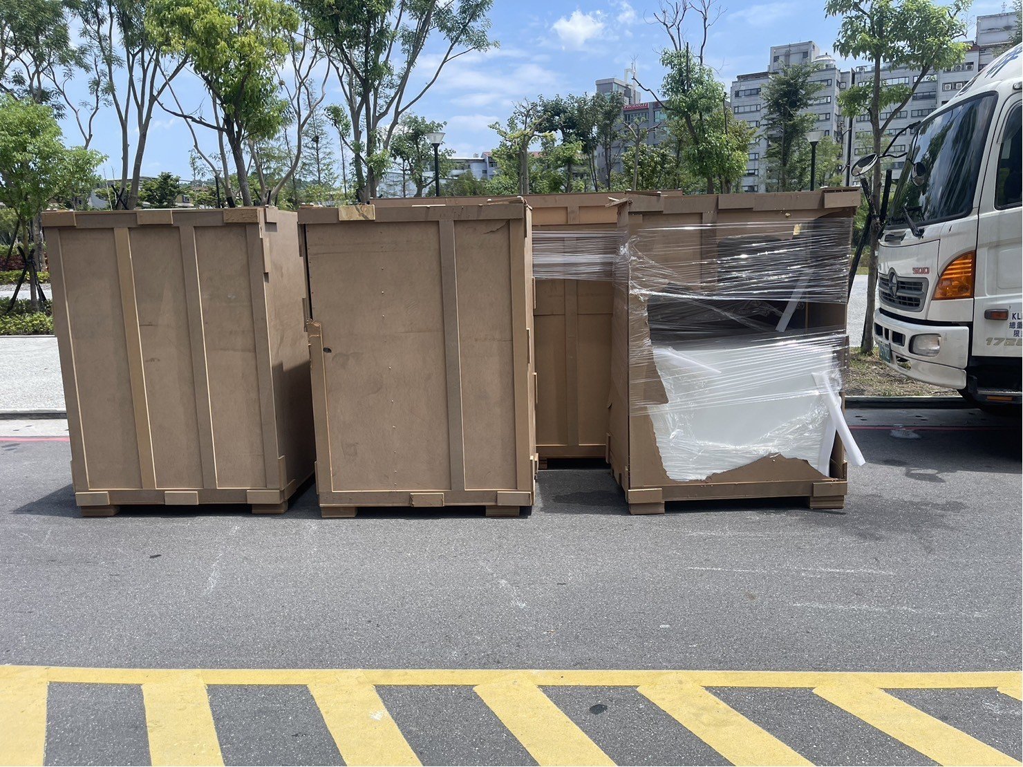 台北百貨訂製系統櫃代拆木架、木箱、搬運|南港百貨訂製系統櫃代拆木架、木箱、搬運|新店百貨訂製系統櫃代拆木架、木箱、搬運|新莊百貨訂製系統櫃代拆木架、木箱、搬運|中永和百貨訂製系統櫃代拆木架、木箱、搬運|台北百貨進撤櫃|台北百貨木作系統櫃搬運|南港百貨木作系統櫃搬運|新北百貨木作系統櫃搬運|雙北百貨進撤櫃|雙北百貨櫃位木作系統櫃搬運|汐止百貨木作系統櫃搬運|汐止百貨木作系統櫃搬運|中永和百貨木作系統櫃搬運|板橋百貨木作系統櫃搬運∣五股百貨木作系統櫃搬運|新店百貨櫃位木作系統櫃搬運|桃園百貨木作系統櫃搬運,精緻包裝搬運「細膩包裝、專業搬運、用心服務、以客為尊」是榮福搬家公司的宗旨與精神。歡迎立即來電02-2651-2727專人服務。 台北百貨訂製系統櫃代拆木架、木箱、搬運|南港百貨訂製系統櫃代拆木架、木箱、搬運|新店百貨訂製系統櫃代拆木架、木箱、搬運|新莊百貨訂製系統櫃代拆木架、木箱、搬運|中永和百貨訂製系統櫃代拆木架、木箱、搬運|台北百貨進撤櫃|台北百貨木作系統櫃搬運|南港百貨木作系統櫃搬運|新北百貨木作系統櫃搬運|雙北百貨進撤櫃|雙北百貨櫃位木作系統櫃搬運|汐止百貨木作系統櫃搬運|汐止百貨木作系統櫃搬運|中永和百貨木作系統櫃搬運|板橋百貨木作系統櫃搬運∣五股百貨木作系統櫃搬運|新店百貨櫃位木作系統櫃搬運|桃園百貨木作系統櫃搬運,精緻包裝搬運「細膩包裝、專業搬運、用心服務、以客為尊」是榮福搬家公司的宗旨與精神。歡迎立即來電02-2651-2727專人服務。