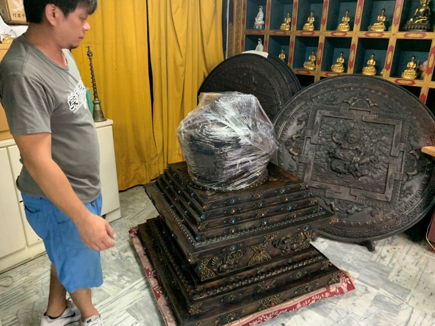 新北搬家公司推薦【榮福搬家公司】值得您來選擇:佛像分疊包裝與搬運也是以最高品質來做服務。 新北搬家公司推薦【榮福搬家公司】值得您來選擇:佛像分疊包裝與搬運也是以最高品質來做服務。