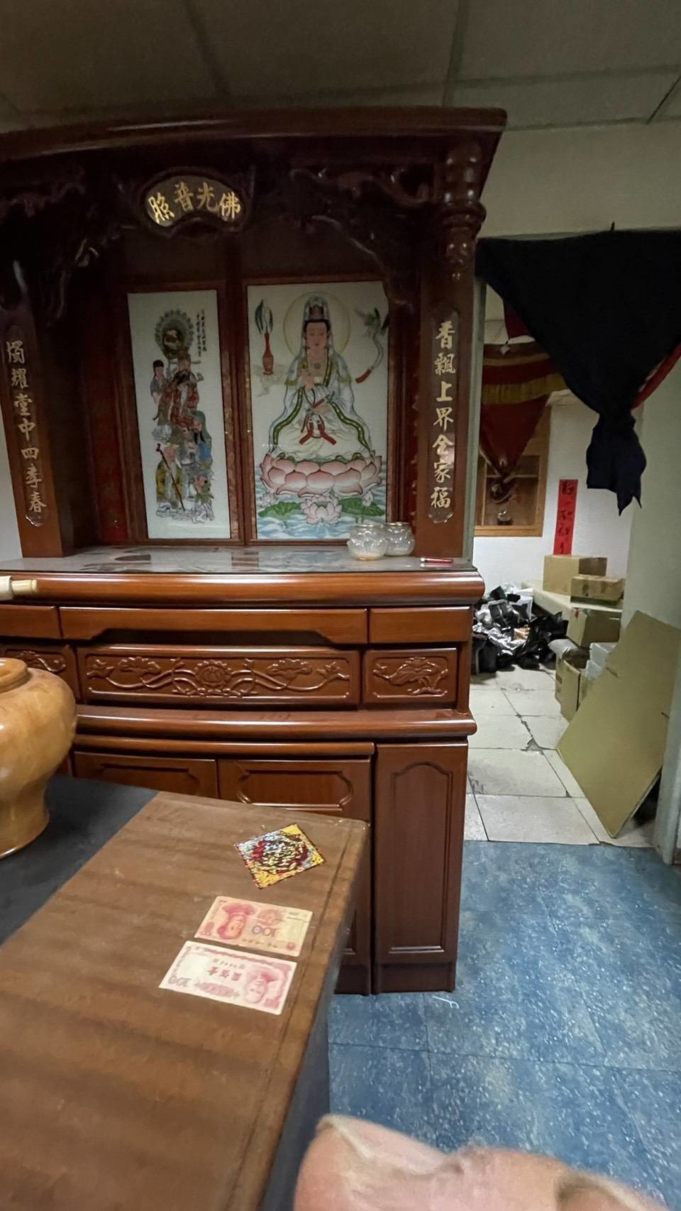 搬工計時、人工搬運、搬水晶洞【榮福搬家公司】特殊重物搬運、專搬重物、人力搬運、搬家首選、口碑第一、精搬金庫、搬保險櫃、精搬魚缸、跨縣市搬家、床墊搬運、搬床組、搬洗衣機、冰箱搬運、搬家具、搬展示木櫃、搬大理石桌、搬大型茶几、石墩搬運、搬置物櫃辦公桌、搬個人活動櫃、石頭搬運、搬神明桌、木製家具搬運、吊掛搬運、吊家具搬運、家庭搬家、辦公室遷移、公司行號搬遷、同棟不同樓層搬運、桃園搬家公司推薦、南港搬家、基隆搬家、新北搬家公司推薦、台北搬家公司推薦:大台北搬家,精緻包裝搬運「細膩包裝、專業搬運、用心服務、以客為尊」是榮福搬家公司的宗旨與精神。歡迎立即來電02-2651-2727專人服務。 搬工計時、人工搬運、搬水晶洞【榮福搬家公司】特殊重物搬運、專搬重物、人力搬運、搬家首選、口碑第一、精搬金庫、搬保險櫃、精搬魚缸、跨縣市搬家、床墊搬運、搬床組、搬洗衣機、冰箱搬運、搬家具、搬展示木櫃、搬大理石桌、搬大型茶几、石墩搬運、搬置物櫃辦公桌、搬個人活動櫃、石頭搬運、搬神明桌、木製家具搬運、吊掛搬運、吊家具搬運、家庭搬家、辦公室遷移、公司行號搬遷、同棟不同樓層搬運、桃園搬家公司推薦、南港搬家、基隆搬家、新北搬家公司推薦、台北搬家公司推薦:大台北搬家,精緻包裝搬運「細膩包裝、專業搬運、用心服務、以客為尊」是榮福搬家公司的宗旨與精神。歡迎立即來電02-2651-2727專人服務。