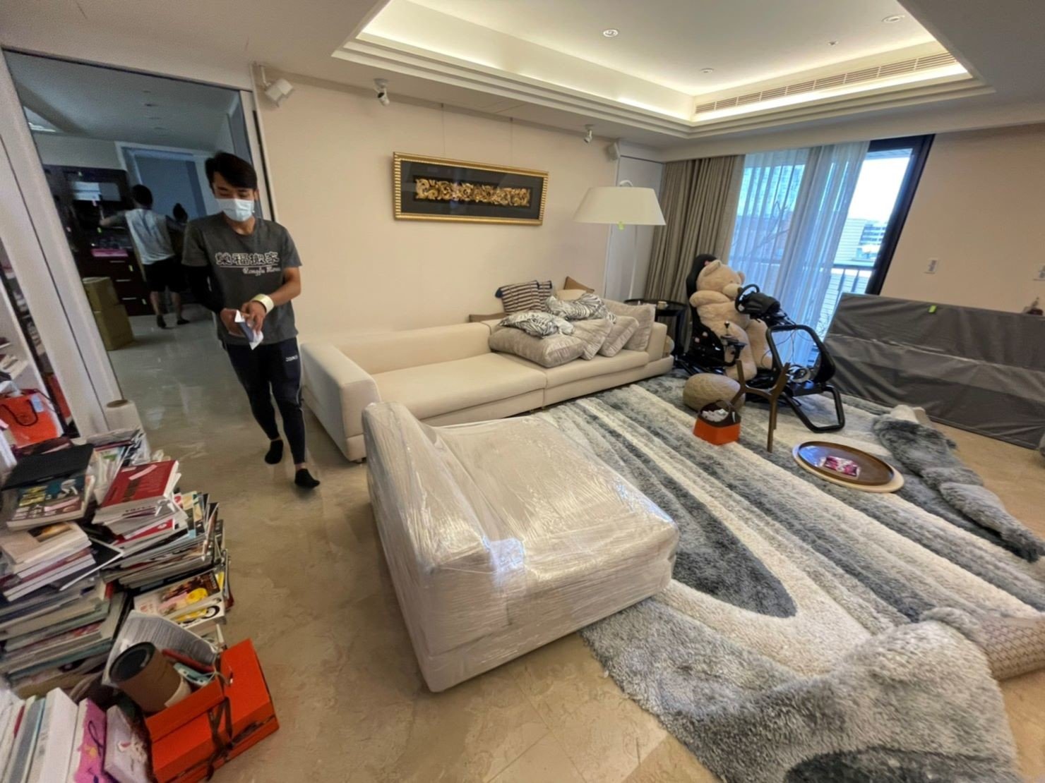 專人打包、搬家公司推薦、新北搬家公司推薦【榮福搬家公司】基隆搬家、南港搬家、桃園搬家公司推薦、懶人搬家,專人包裝,家庭搬家、精緻搬家、精緻包裝、打包裝箱。台北搬家公司推薦:大台北搬家,精緻包裝搬運「細膩包裝、專業搬運、用心服務、以客為尊」是榮福搬家公司的宗旨與精神。歡迎立即來電02-2651-2727專人服務。 專人打包、搬家公司推薦、新北搬家公司推薦【榮福搬家公司】基隆搬家、南港搬家、桃園搬家公司推薦、懶人搬家,專人包裝,家庭搬家、精緻搬家、精緻包裝、打包裝箱。台北搬家公司推薦:大台北搬家,精緻包裝搬運「細膩包裝、專業搬運、用心服務、以客為尊」是榮福搬家公司的宗旨與精神。歡迎立即來電02-2651-2727專人服務。